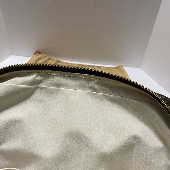 Authentic pre-loved Louis Vuitton - Picture 12 of 15